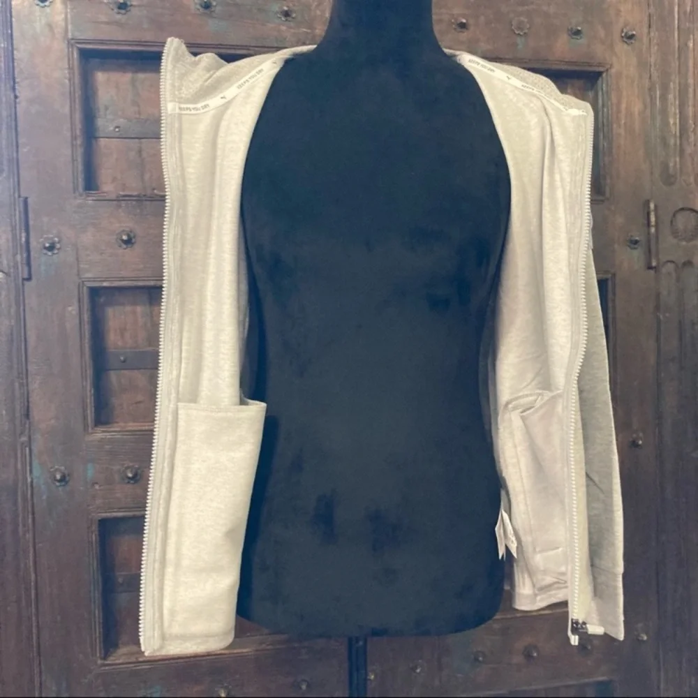 Women’s Puma Zip Up Hoodie Athletic Wear Grey Sweatshirt Medium NWT - Picture 6 of 14